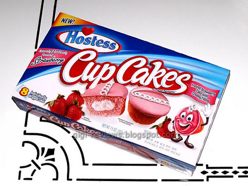 hostess_cupcakes_strawberry_01.jpg