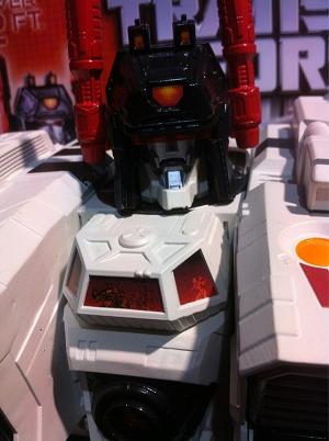 aaaToy Fair 2013 - First Look at MetroPlex Transformers Masterpiece Titan Class Action Figure 2__scaled_600.jpg