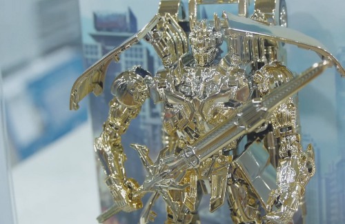 AOE Silver optimus Prime.jpg