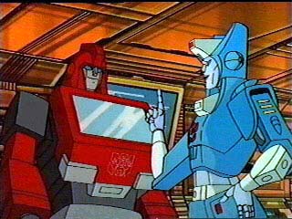 Chromia points a finger @ Ironhide
