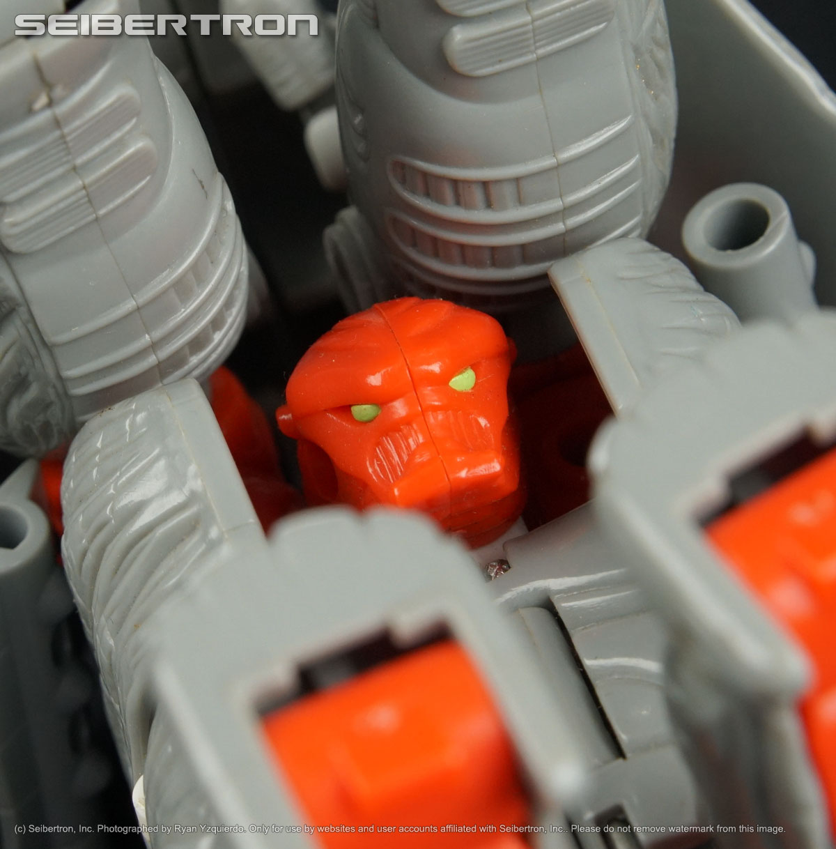 Transformers, Gobots, Masters of the Universe, Teenage Mutant Ninja Turtles, Shopkins, Comic Books, and other items items listings from Seibertron.com: IRONHIDE Transformers Beast Wars 1997 complete Deluxe Magnaboss Hasbro/Kenner