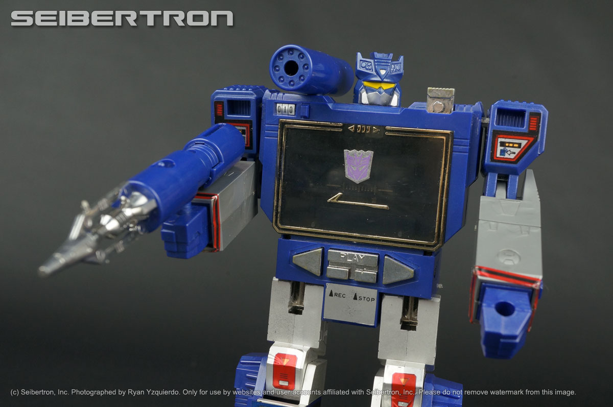 Transformers, Gobots, Shopkins, Masters of the Universe, Teenage Mutant Ninja Turtles, Comic Books, and other items items listings from Seibertron.com: SOUNDWAVE + BUZZSAW Transformers G1 No Hasbro Stamp Pre-rub 100% complete + paperwork 1984