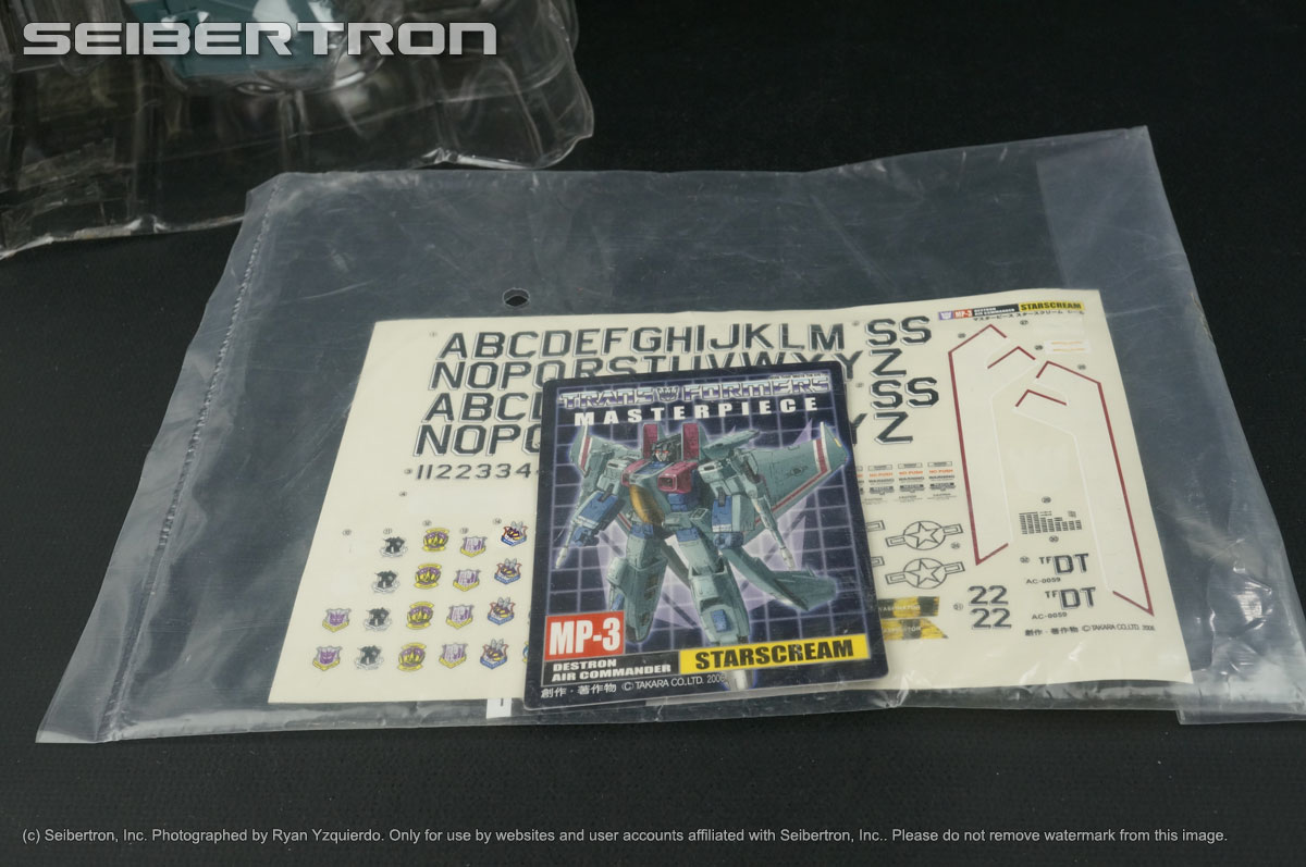Transformers, Gobots, Shopkins, Masters of the Universe, Teenage Mutant Ninja Turtles, Comic Books, and other items items listings from Seibertron.com: MP-3 STARSCREAM Transformers Masterpiece 100% complete Takara 2006