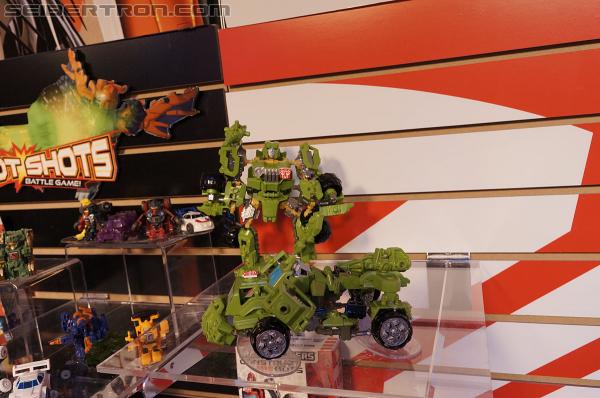 Toy Fair 2013 Coverage: Transformers Construct-bots Gallery