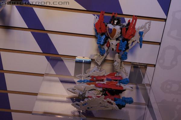 Toy Fair 2013 Coverage: Transformers Construct-bots Gallery