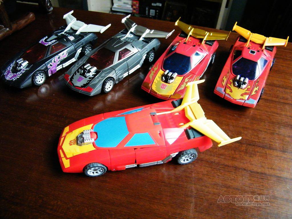 Transformers News: New Images of Possible Upcoming Classics Clear Rodimus Image