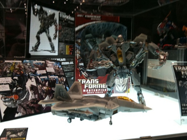 Transformers News: New Images of Takara Hydrodive Bumblebee and Movie Masterpiece Starscream Image