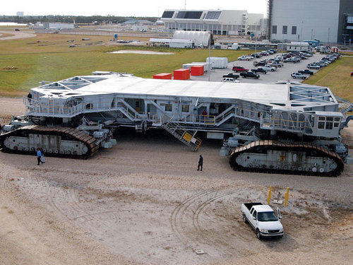 0705dp_03_z+nasa_diesel_shuttle_crawler+test_base_aeiral.jpg