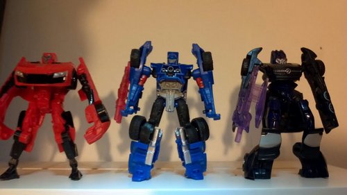 Cyberverse bots.jpg