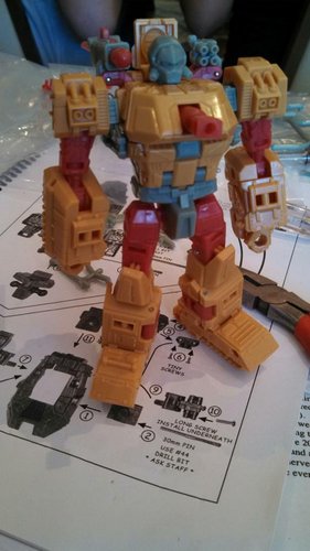 BotCon customizing figure.jpg