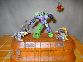 Transformers News: Creative Roundup, March 23, 2014