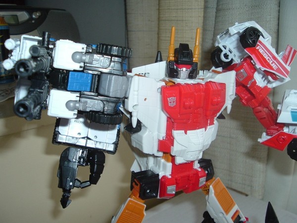 Shoulder cannon Superion 1.jpg