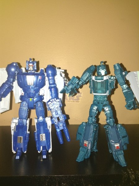 Blurr and Scourge.jpg