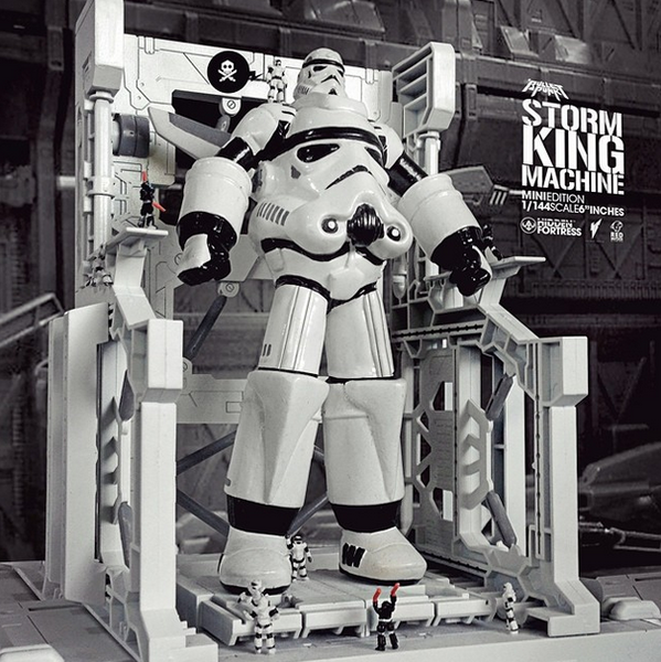 star-wars-inspired-stormtrooper-king-machine-toy.png