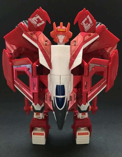 POTP-Elita-1-In-Hand-04.jpeg