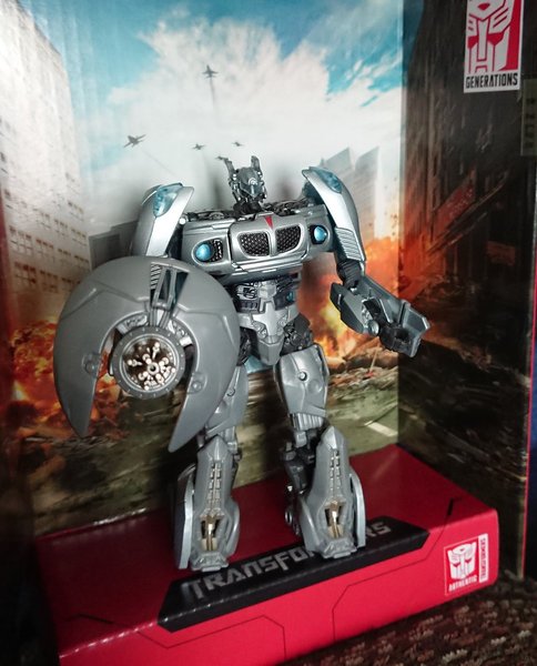 Video Review of Transformers Studio Series Voyager Megatron