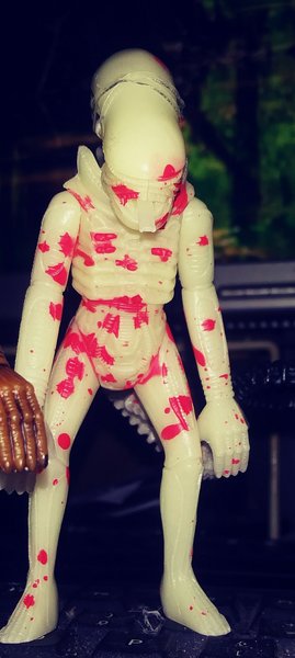 blood moon alien.jpg