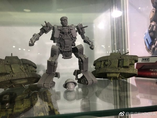 Toyworld Shows Unofficial The Last Knight Bulldog Tank And WWII Bumblebee Prototypes 03__scaled_600.jpg