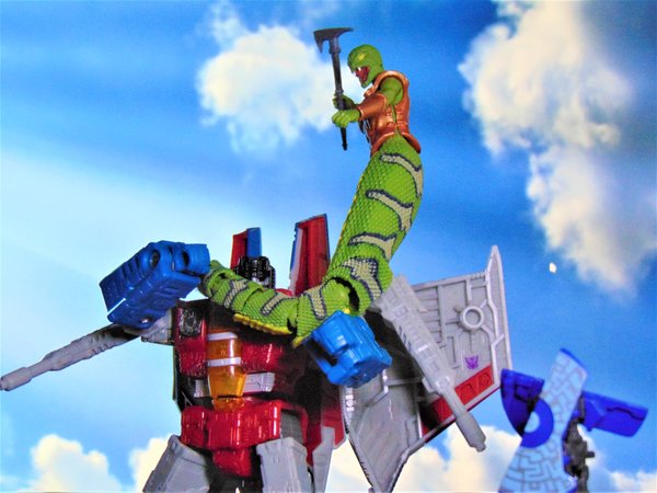 StarscreamVSSnake.JPG