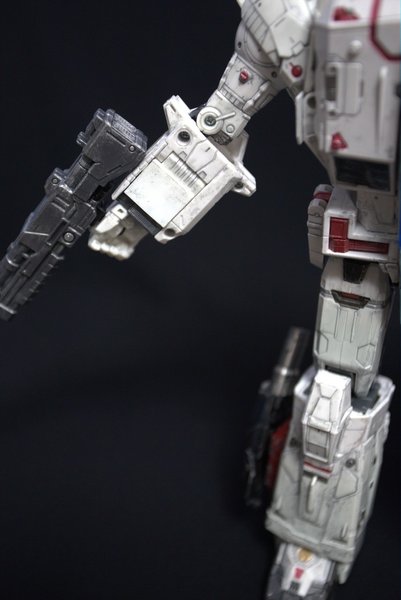 siege-jetfire-img03.jpg
