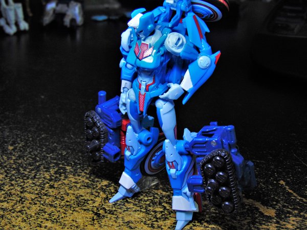 Generations Siege Chromia 2.jpg