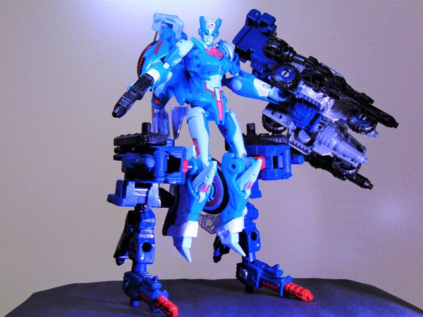Generations Siege Chromia 4.jpg