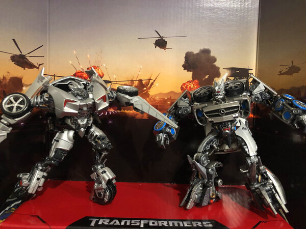 SideswipevSoundwave.jpg