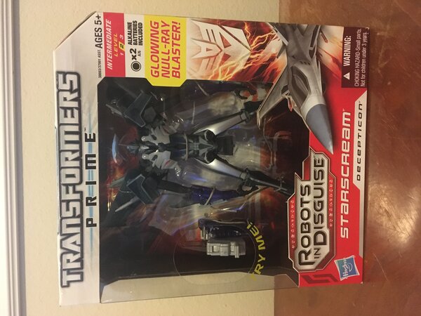 TFP STARSCREAM - front.jpeg