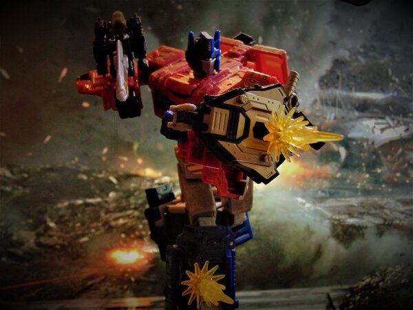 Siege Optimus Prime.jpg