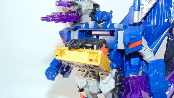Cybertron Soundwave (4).JPG