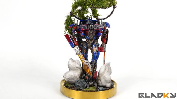 Custom Studio Series Optimus Prime Gladky (4).jpg