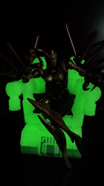 Throne Blackarachnia.jpg