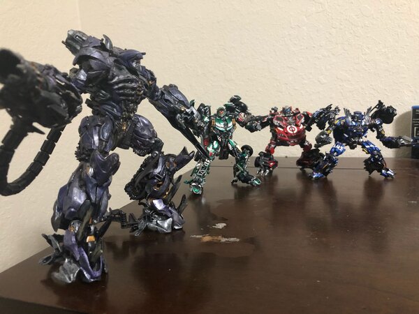 Shockwave v Wreckers.jpg