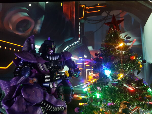 Christmas Predacons (2).jpg