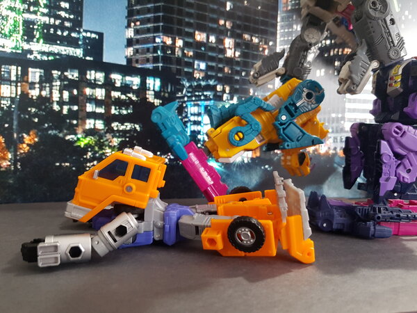 Huffer vs Abominus (3).jpg