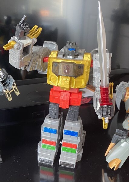 grimlock_hand_sword.jpg