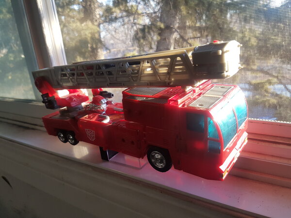 RID 2001 Optimus Prime (1).jpg