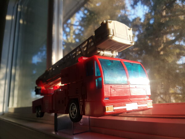 RID 2001 Optimus Prime (2).jpg