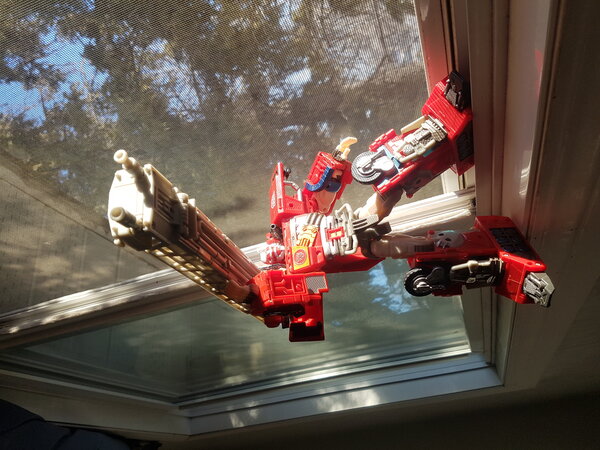 RID 2001 Optimus Prime (9).jpg