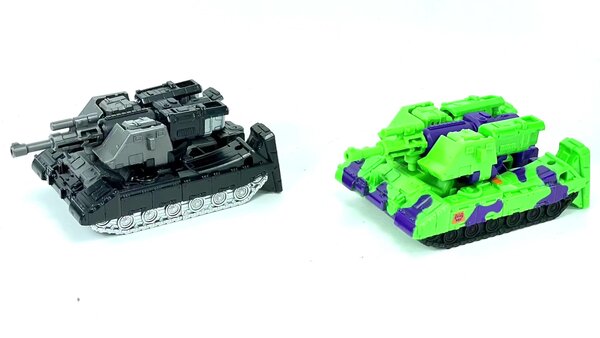 Legacy-Core-G2-Megatron-06.jpg