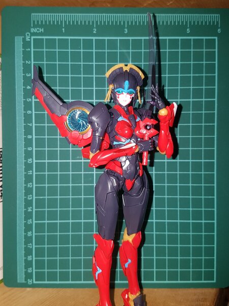 Flame Toys Windblade (2).jpg