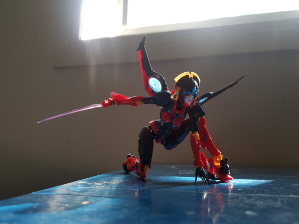 Flame Toys Windblade Model Kit (5).jpg