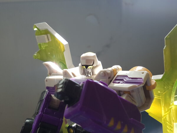 Classics Megatron (5).jpg