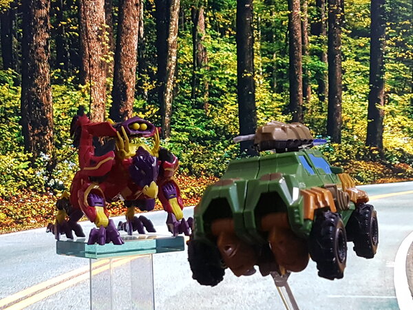 Bulkhead vs Predacons (6).jpg