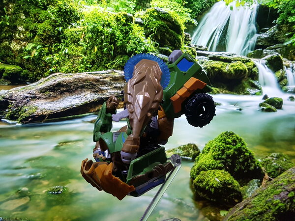 Bulkhead vs Predacons (15).jpg
