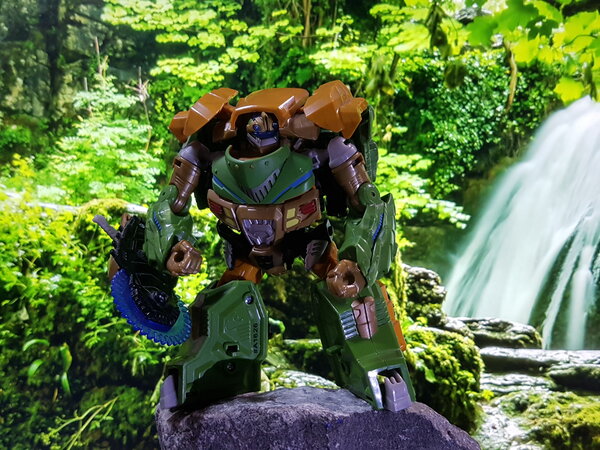 Bulkhead vs Predacons (17).jpg