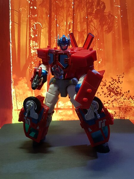 BW Inferno RID Optimus Prime (4).jpg