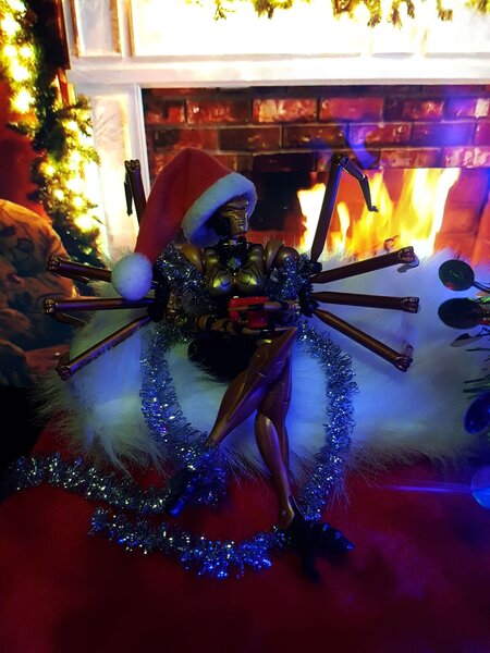 Blackarachnia Christmas (1).jpg