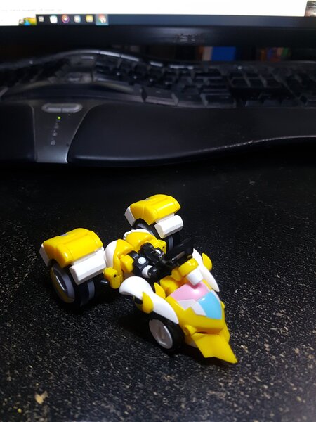 Desk Pics Thunderlight (5).jpg