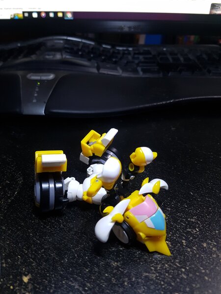 Desk Pics Thunderlight (6).jpg